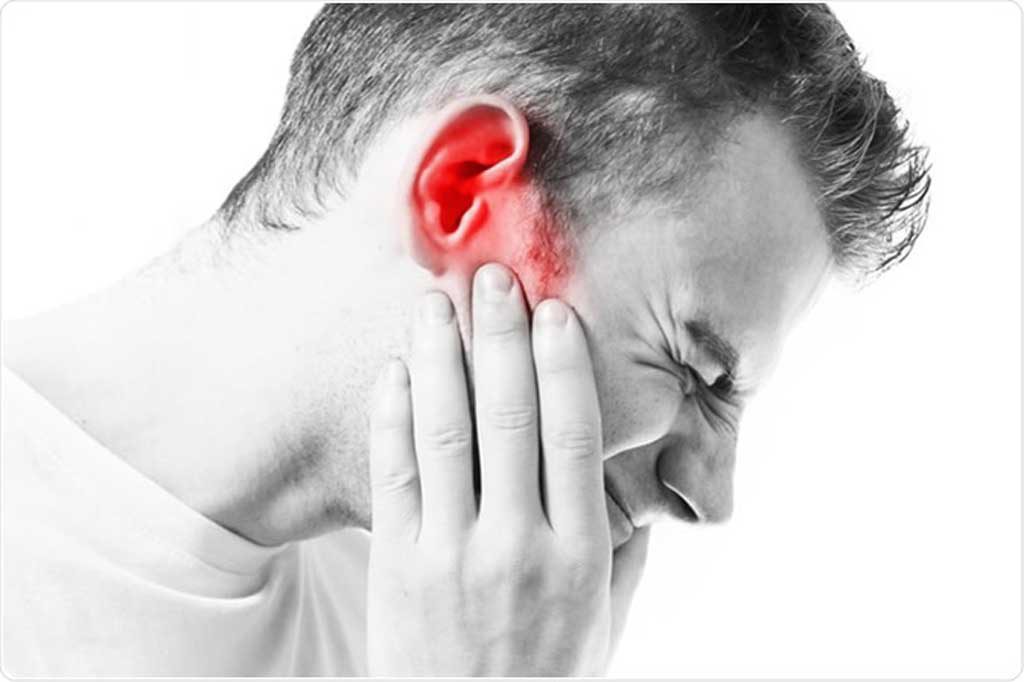 Triệu chứng nhiễm Omicron: Dấu hiệu ở tai, mắt, đầu - xuất hiện rồi biến mất1