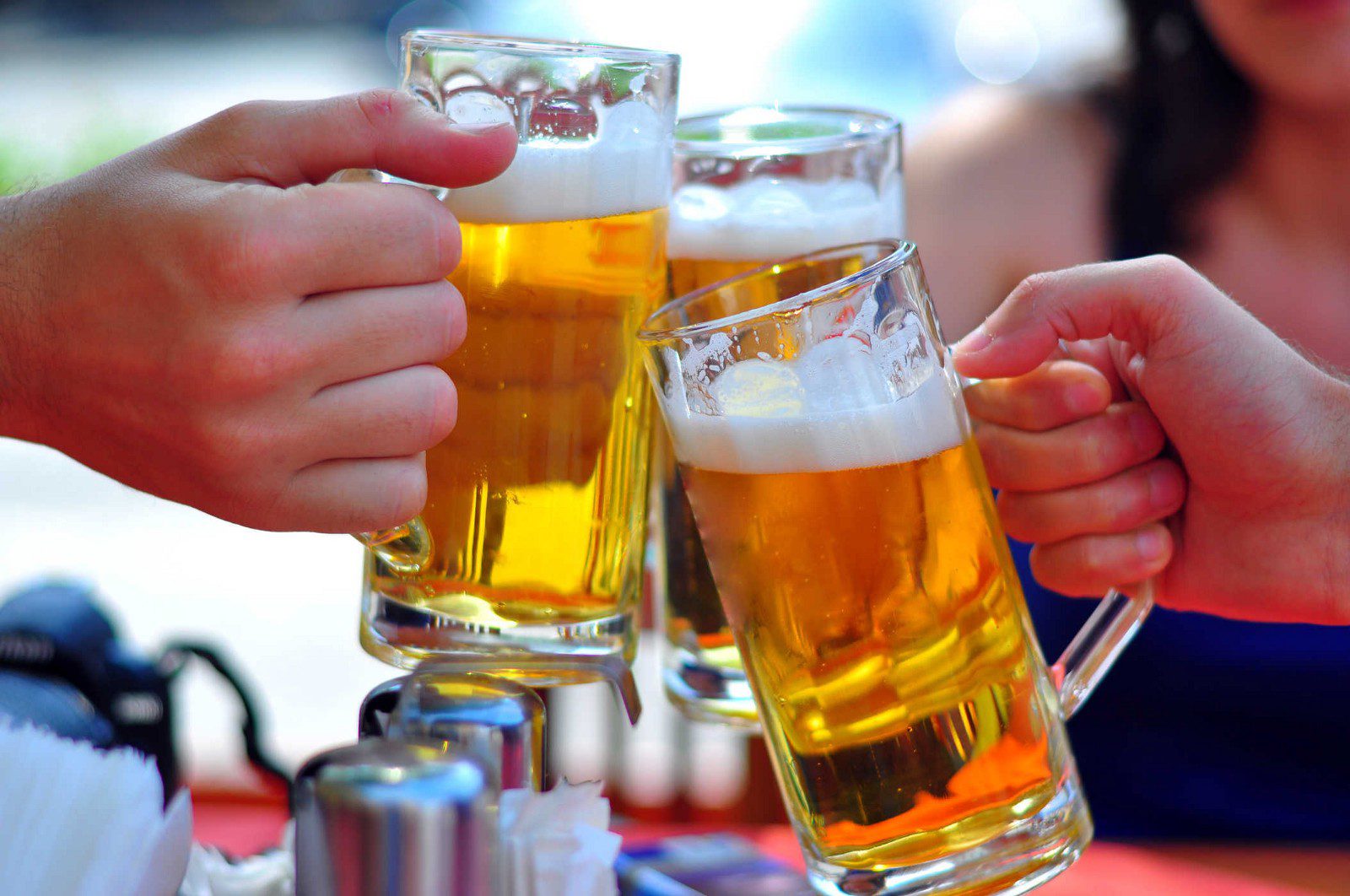 Sỏi thận có nên uống bia - những lí do mà người bị sỏi thận không nên uống bia1