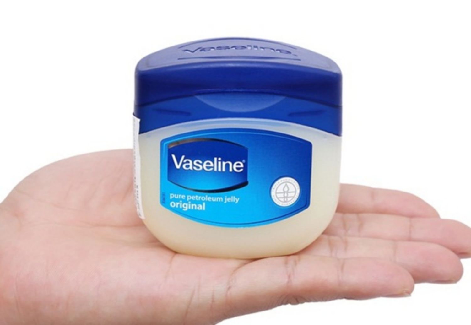 Có nên dùng vaseline làm gel bôi trơn hay không 1