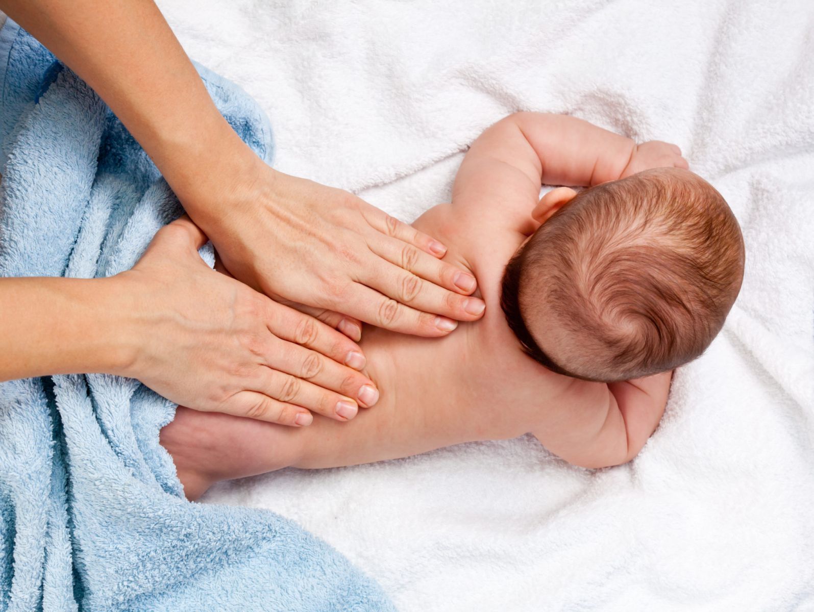 Massage mang lại nhiều lợi ích cho sức khỏe cho trẻ