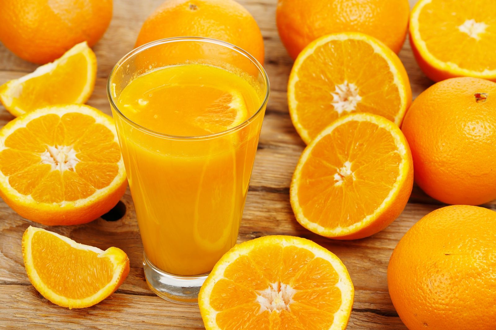 Khi bị cảm cúm có nên ăn cam hay không