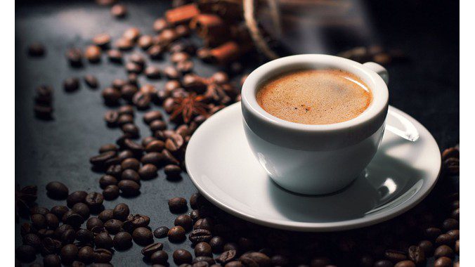 Cà phê có thể kích thích sự làm việc của niêm mạc ruột, làm giãn cơ vòng thực quản dưới nên những người mắc các bệnh về tiêu hóa không nên dùng