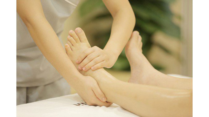 Bà bầu có nên massage chân không? Khi nào mẹ bầu không nên massage chân 1