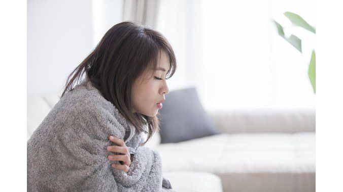 Triệu chứng ớn lạnh ra mồ hôi đôi có thể là dấu hiệu của một bệnh lý tiềm ẩn
