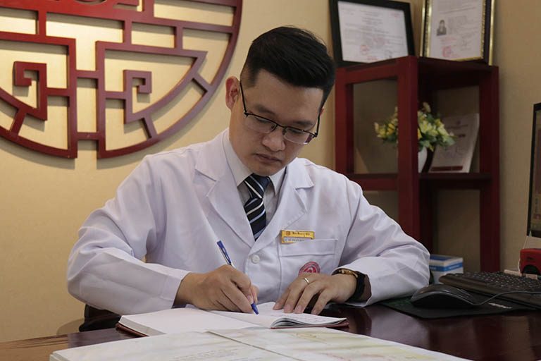 Nhiều na, giới rỉ tai nhau chữa yếu sinh lý với bác sĩ Trần Hải Long